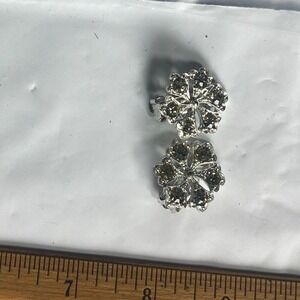 Sparkly Snowflake Rhinestone Brooch‎ Pin Silver Tone Women's Accessory